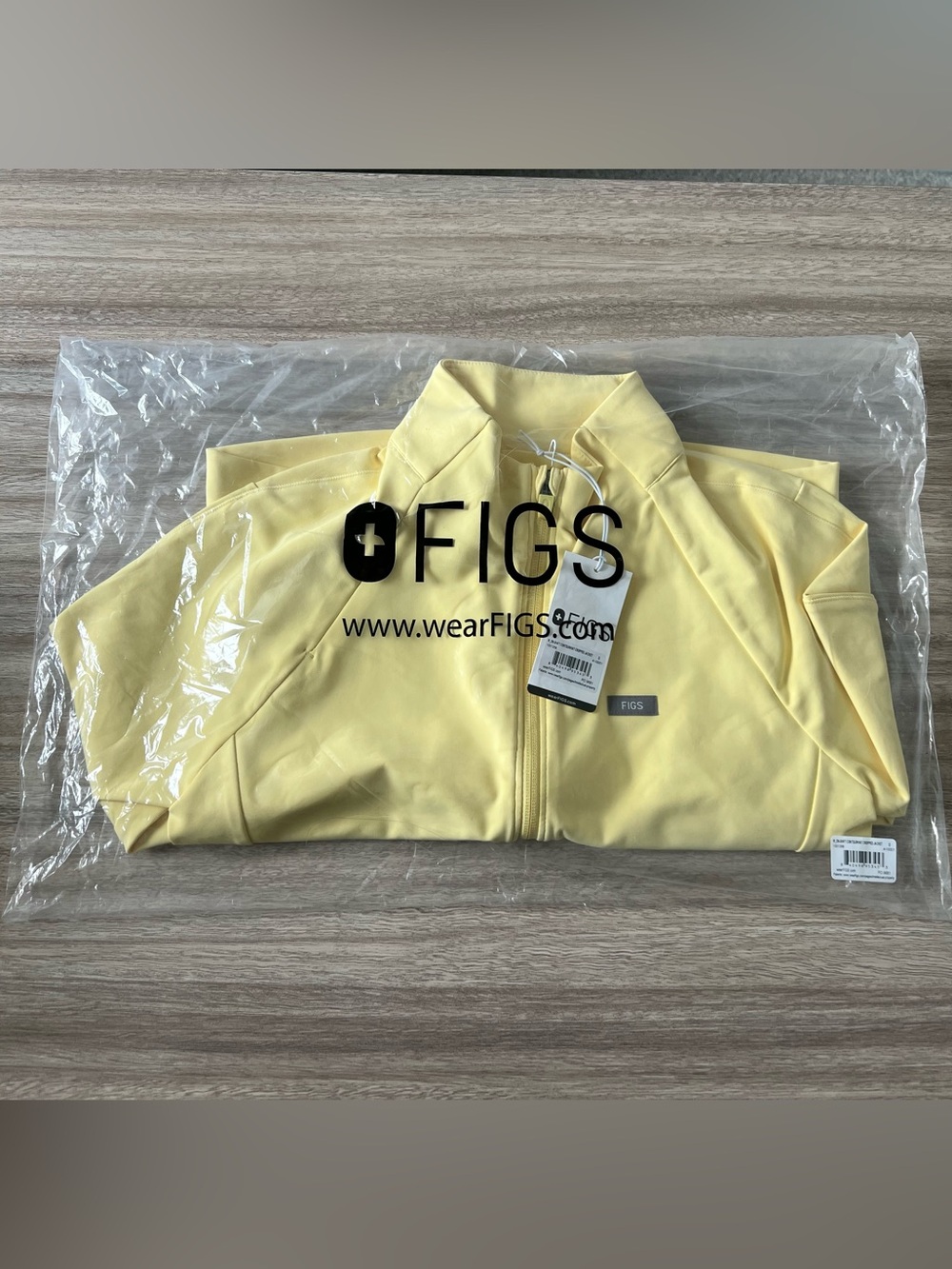 Figs On-Shift Contourknit Cropped Scrub Jacket in Butter Yellow